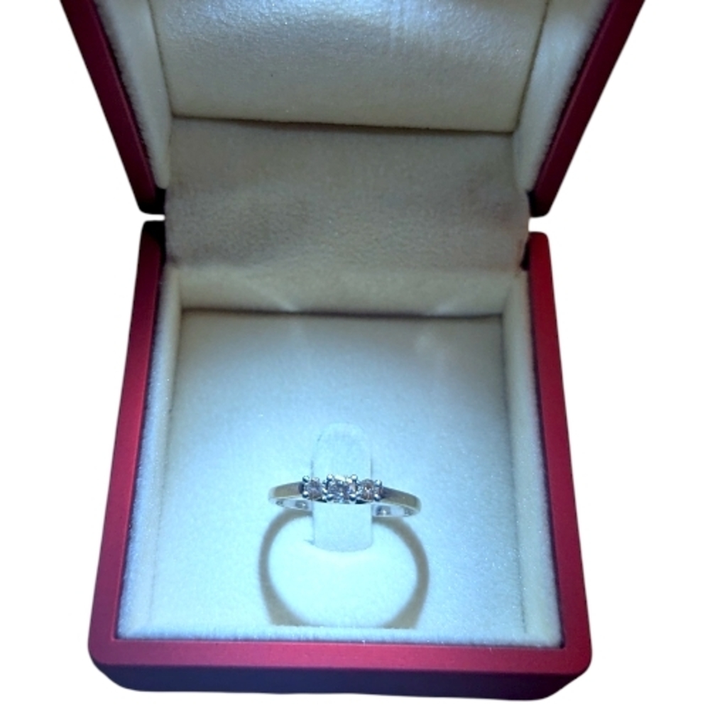Magic Silver Sparkling Ring